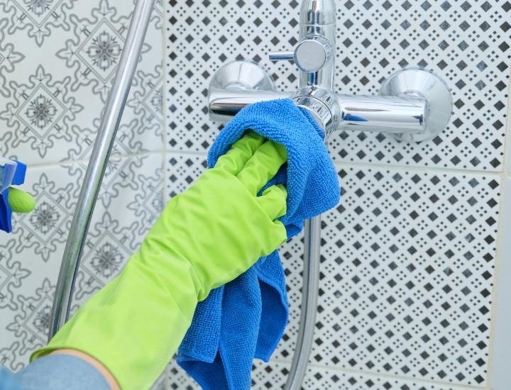 Bathrooms & Toilets cleaning